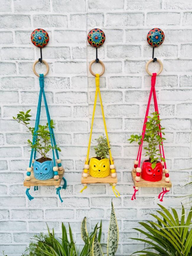 Basic Wooden Mini Wall Shelves blue yellow red (With Hook)